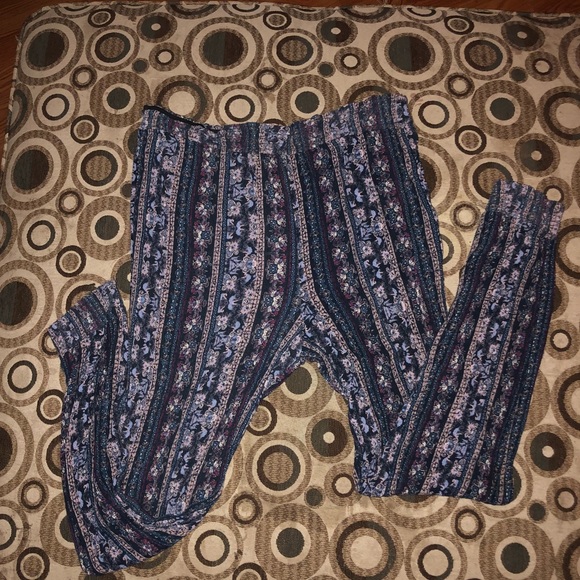 Xhilaration Pants - 🌸Floral Joggers🌸